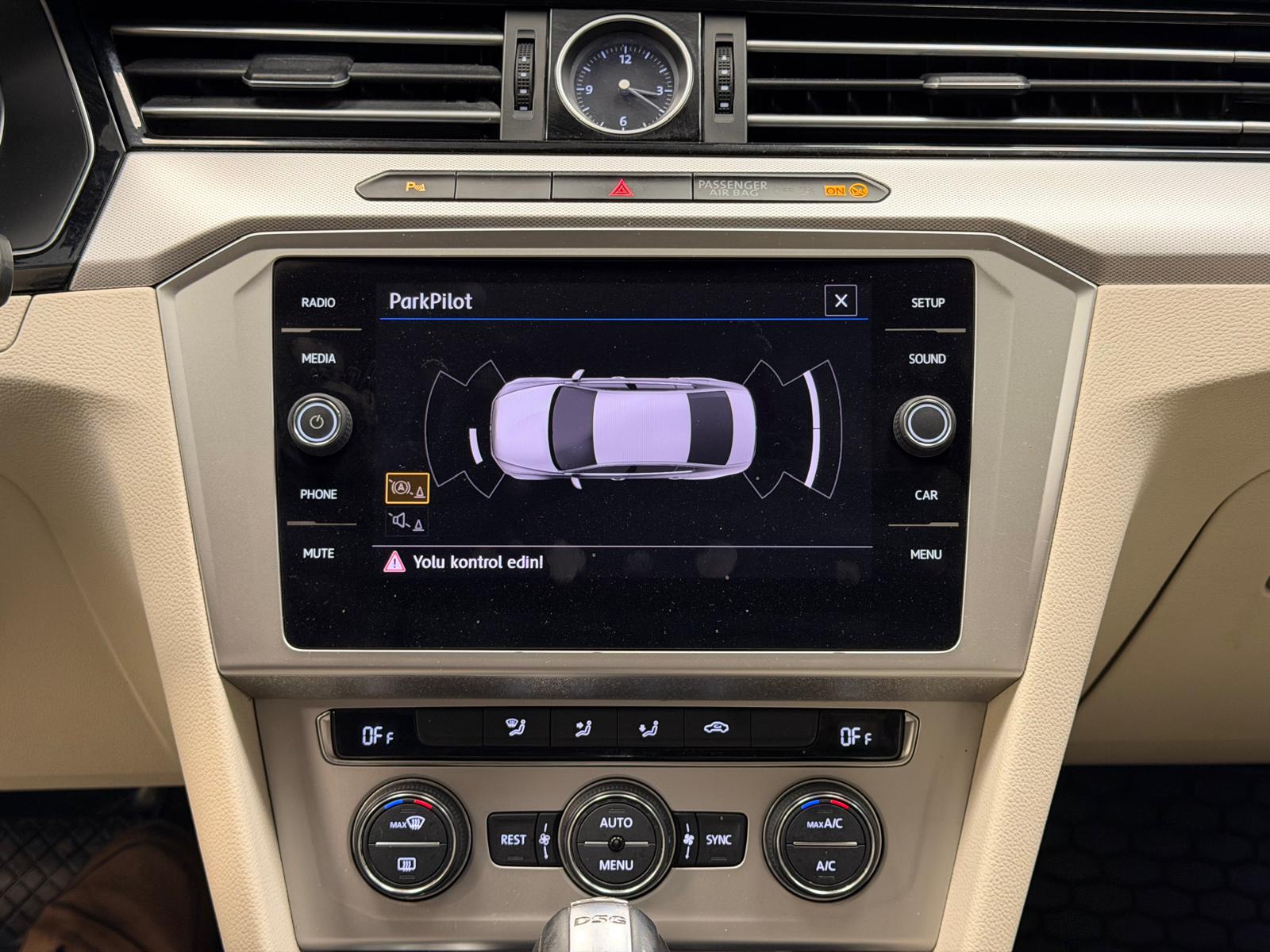 VOLKSWAGEN PASSAT 12
